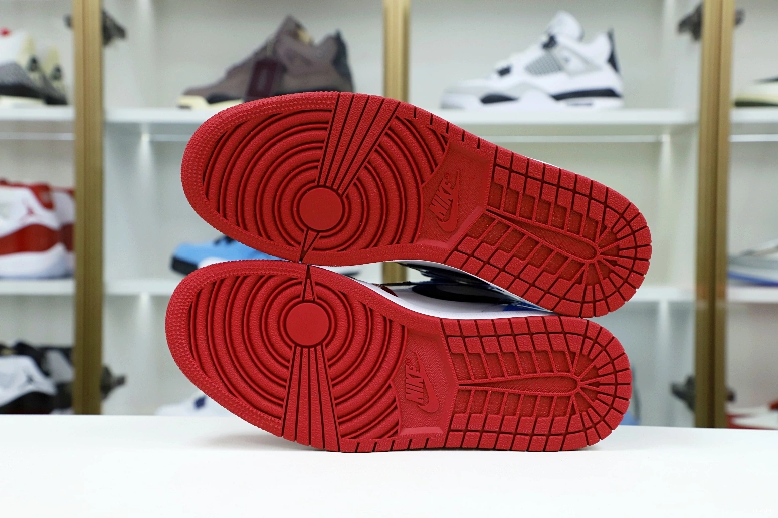 OG RETRO HIGH AIR 'FEARLESS' JORDAN 1 0122